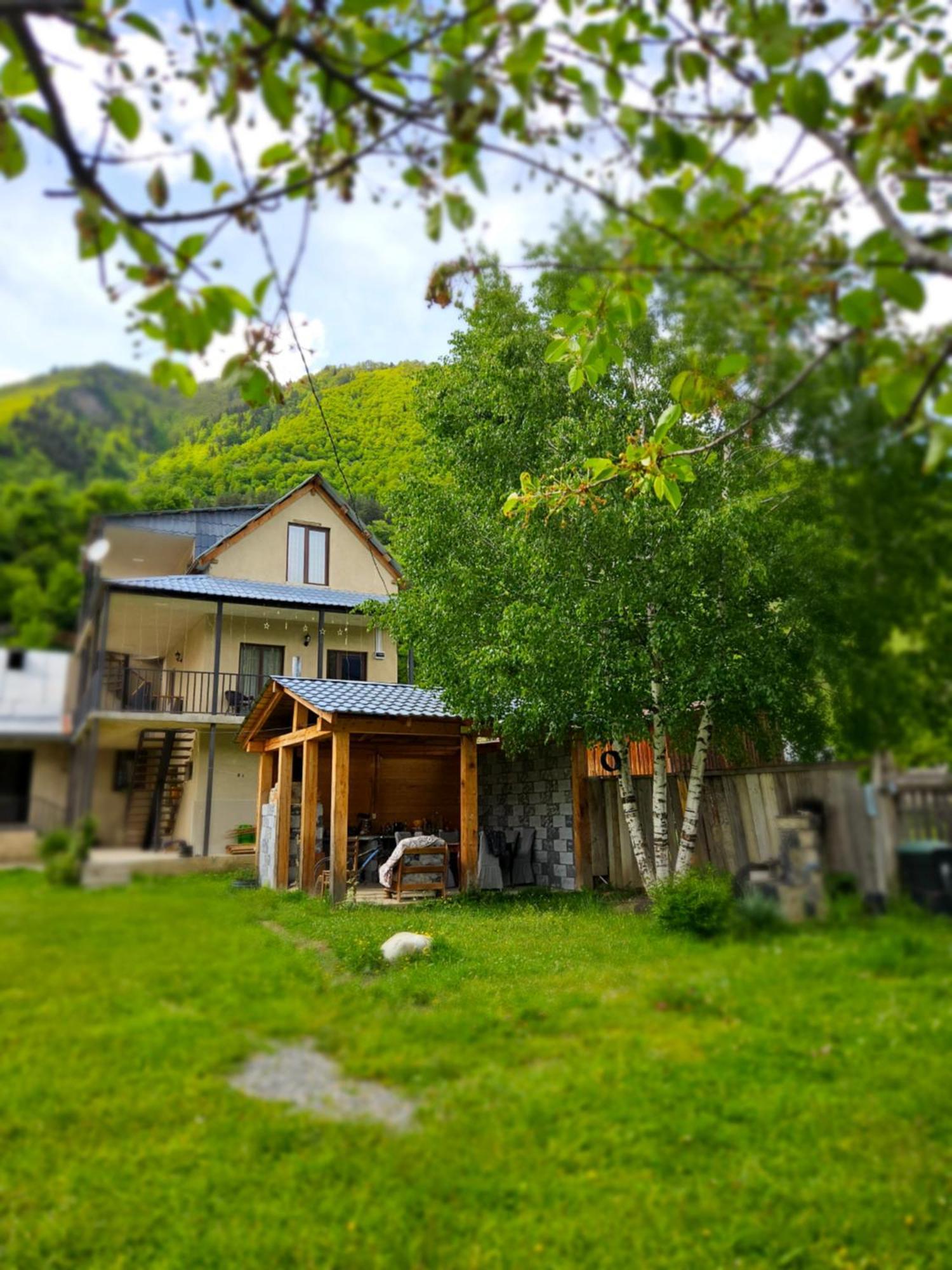 House B&B Mestia Exterior photo